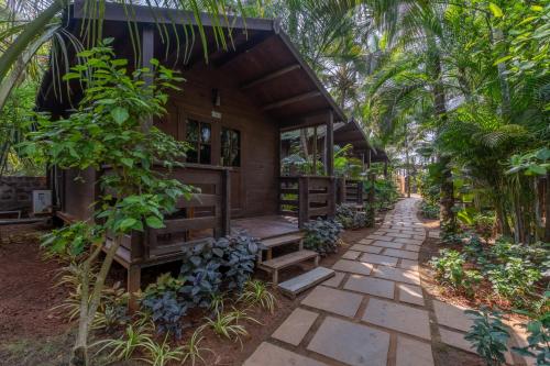 marron sea view resort