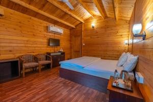 marron sea view resort