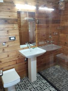 marron sea view resort