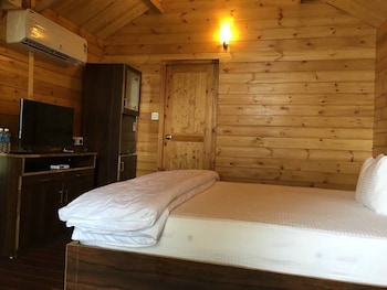 marron sea view resort