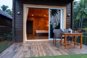 marron sea view resort