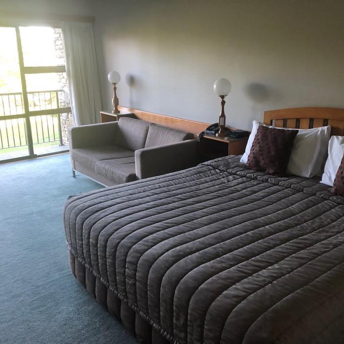 distinction mackenzie country hotel