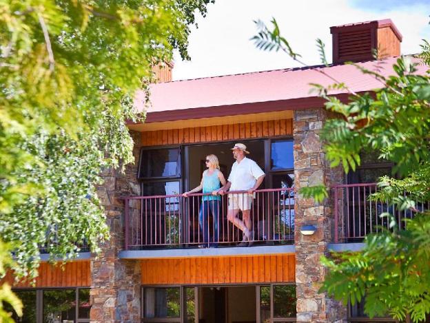 distinction mackenzie country hotel