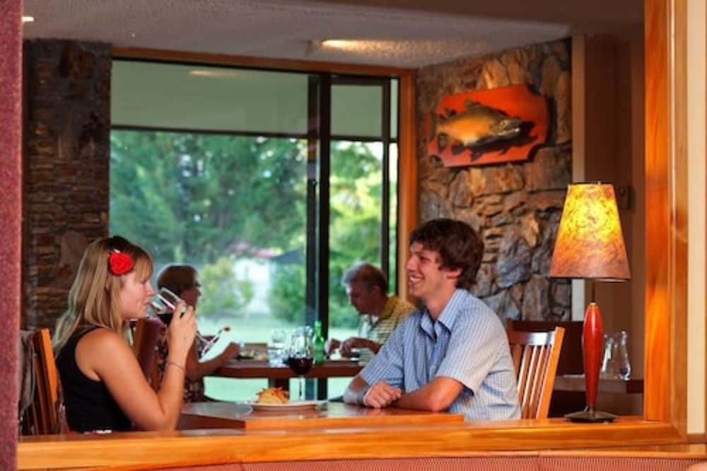 distinction mackenzie country hotel