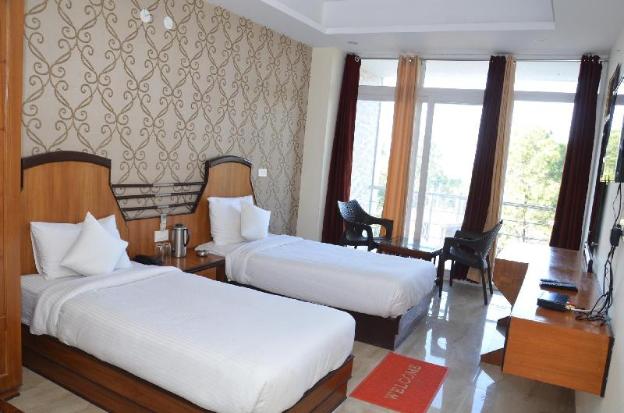 hotel chopra residency