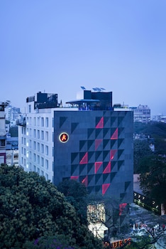 Aauris,Park Street,5 star