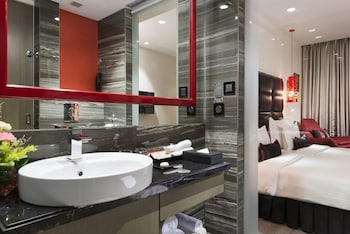 Aauris,Park Street,5 star