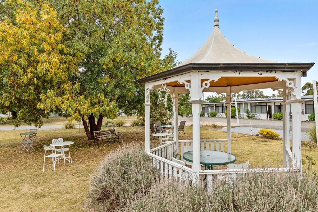 gazebo motor inn