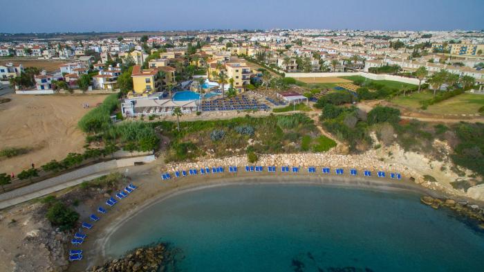 malama beach holiday village