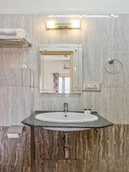 felicity inn domlur
