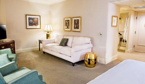 mayflower park hotel