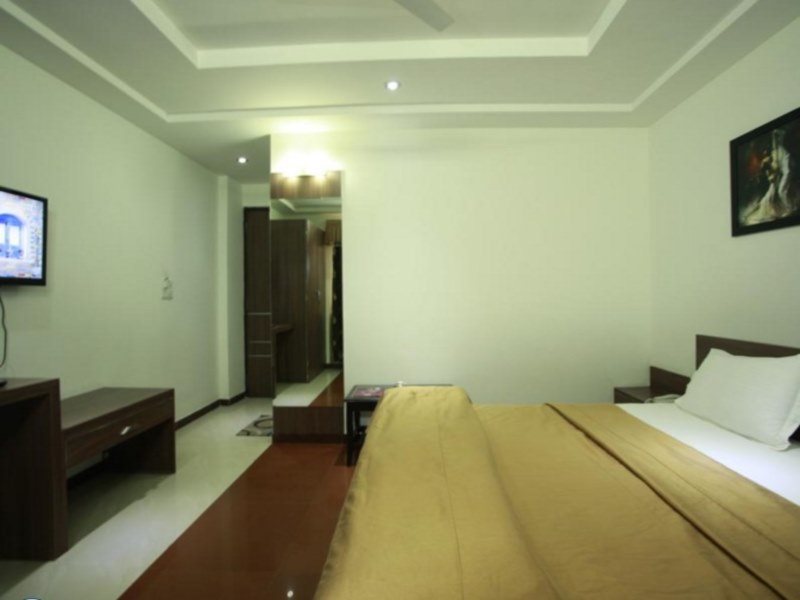 Hotel Pisals,India>>Bhopal,2 star