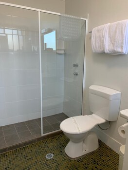 In Town Motor Inn,Cundletown>>Byron Bay,4 star