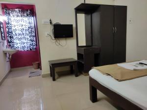 Subasree Cottage,Mayiladuthurai>>Karaikal,3 star
