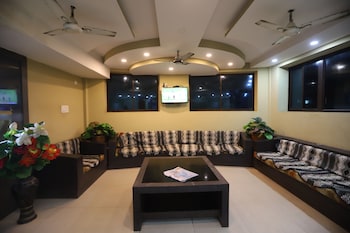 larica holiday inn puri