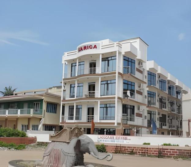 larica holiday inn puri