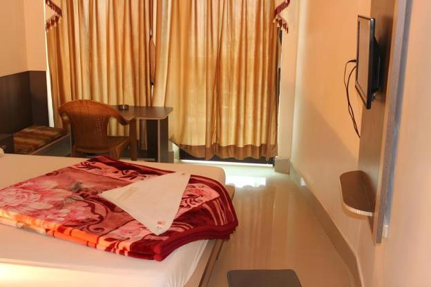 larica holiday inn puri