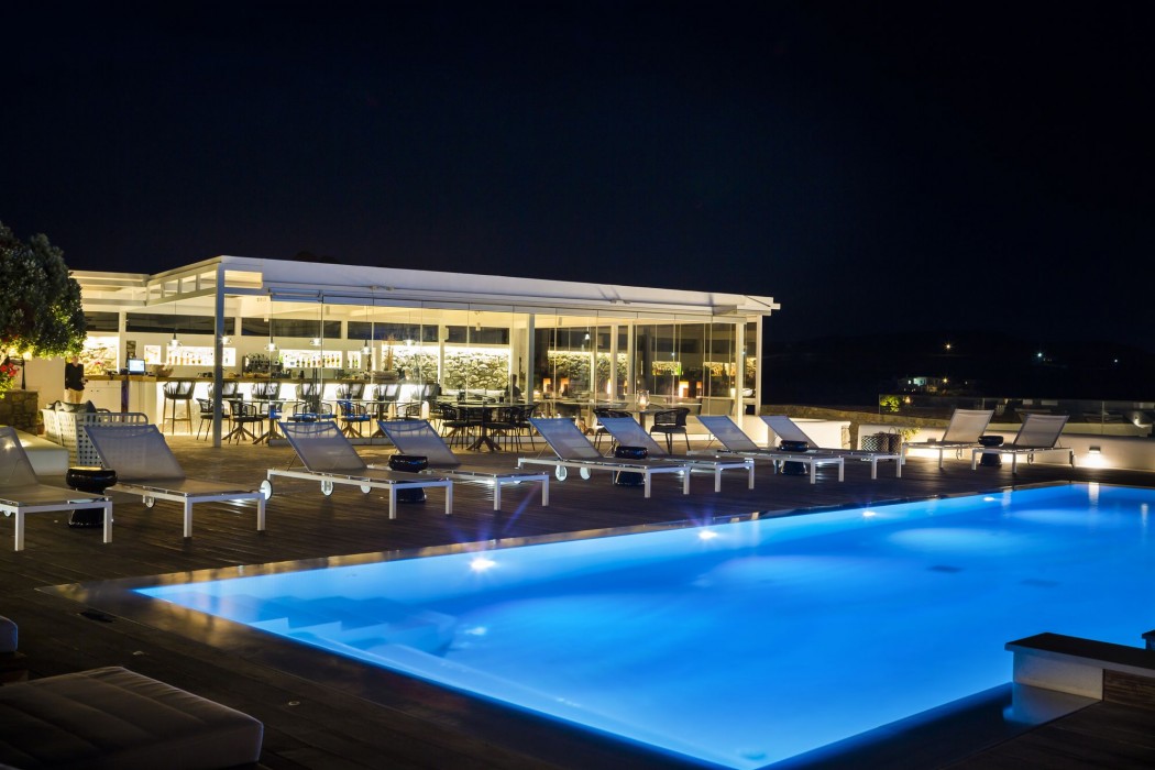 amyth of mykonos super paradise