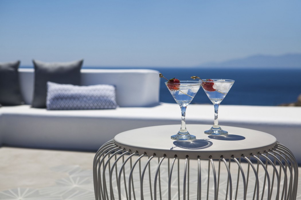 amyth of mykonos super paradise