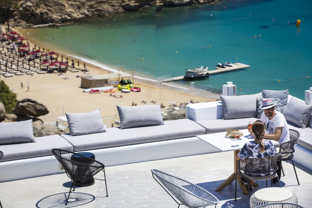amyth of mykonos super paradise