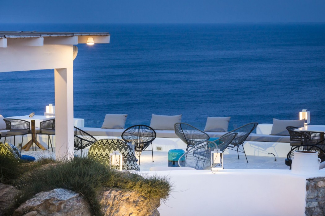 amyth of mykonos super paradise