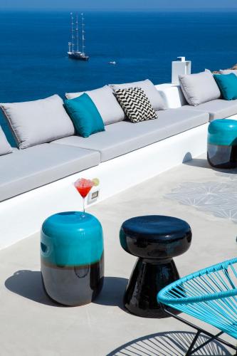 amyth of mykonos super paradise