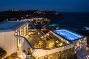 amyth of mykonos super paradise