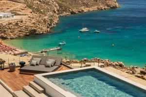 amyth of mykonos super paradise