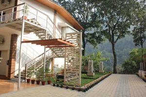 namami ganges resort