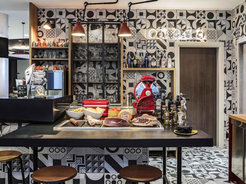 ibis styles barcelona city bogatell