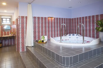 rembrandt hotel nha trang