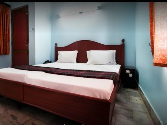 Hotel Grand International,,3 star