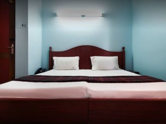 Hotel Grand International,,3 star