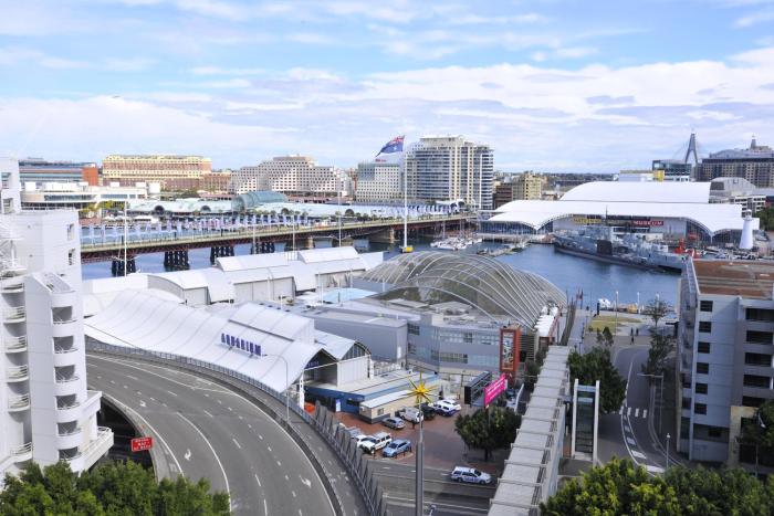 metro apartments on darling harbour sydney