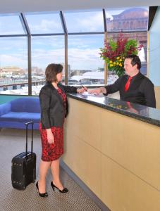 metro apartments on darling harbour sydney