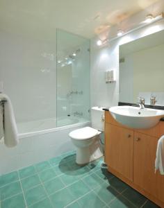 metro apartments on darling harbour sydney
