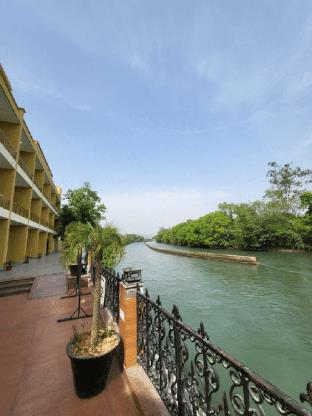 comfort inn coral river