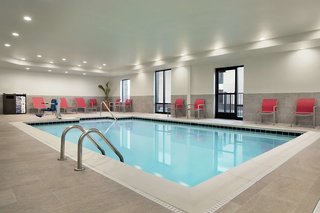 Hampton Inn & Suites St. Louis/Alton,Collinsville>>Alton,3 star