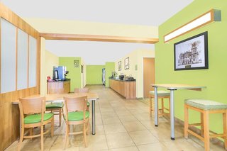 Microtel Inn & Suites By Wyndham Tuscumbia/Muscle Shoals,Tuscumbia>>Florence,2 star