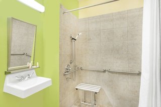 Microtel Inn & Suites By Wyndham Tuscumbia/Muscle Shoals,Tuscumbia>>Florence,2 star