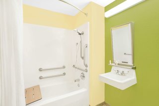 Microtel Inn & Suites By Wyndham Tuscumbia/Muscle Shoals,Tuscumbia>>Florence,2 star
