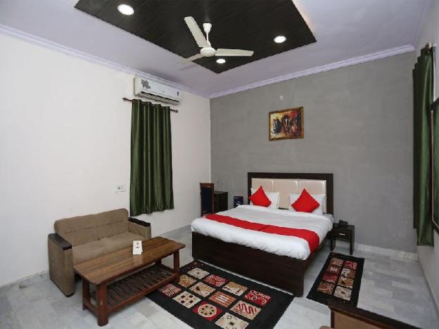 hotel maharana palace