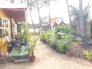 Royal Touch Beach Huts & Restaurant,Ourem Road, Palolem,2 star
