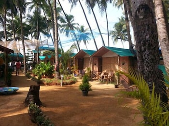 royal touch beach huts and restaurant