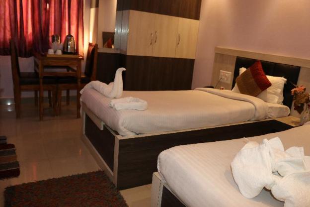 hotel vaishnavi heights