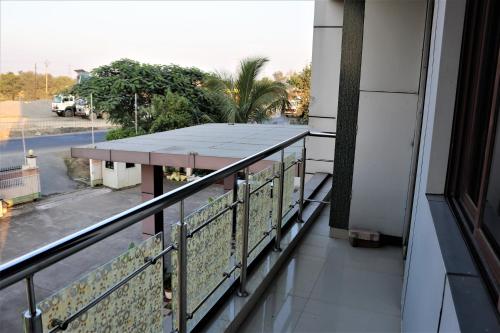 hotel vaishnavi heights