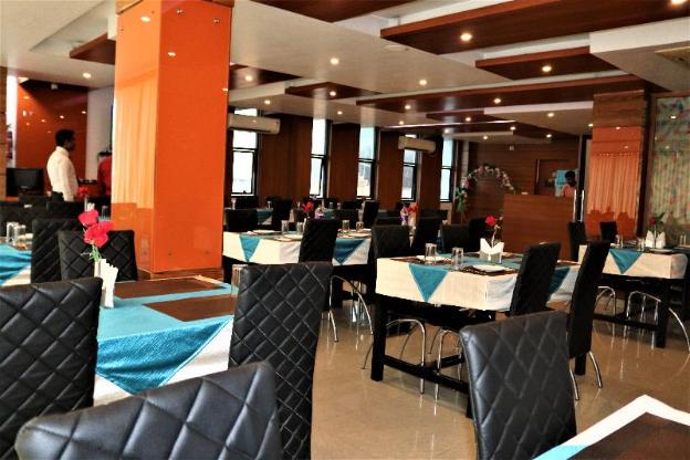 hotel vaishnavi heights