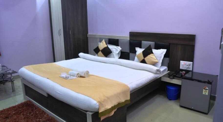 hotel vaishnavi heights