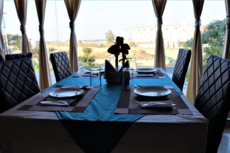 hotel vaishnavi heights