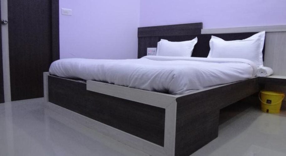 hotel vaishnavi heights